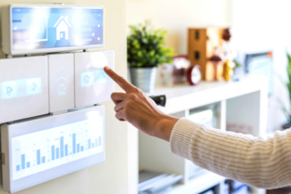 Alex Nabuco dos Santos destaca como casas conectadas unem tecnologia, praticidade e sustentabilidade no mercado premium.