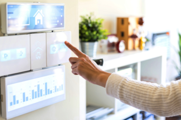 Alex Nabuco dos Santos destaca como casas conectadas unem tecnologia, praticidade e sustentabilidade no mercado premium.