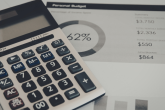 Entenda quando automatizar a gestão tributária com Victor Boris Santos Maciel e como transformar dados em resultados com segurança fiscal.