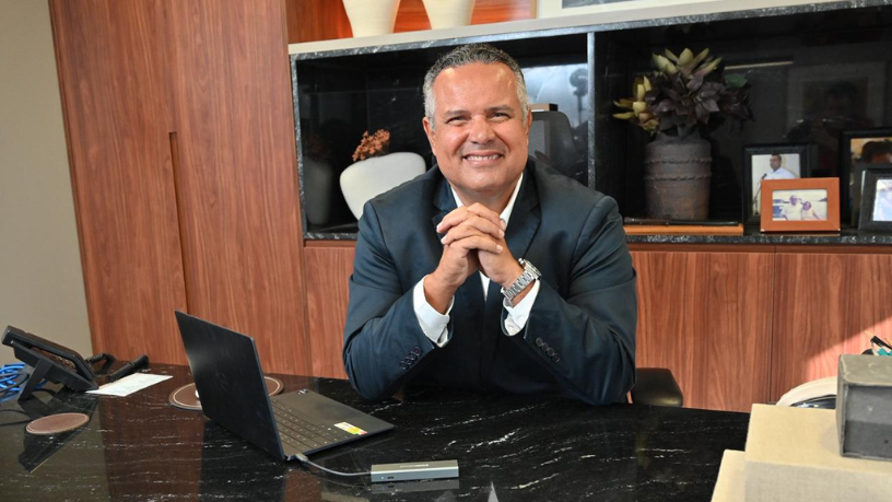 Expansão hospitalar e decisões técnicas analisadas por Elmar Juan Passos Varjão Bomfim.